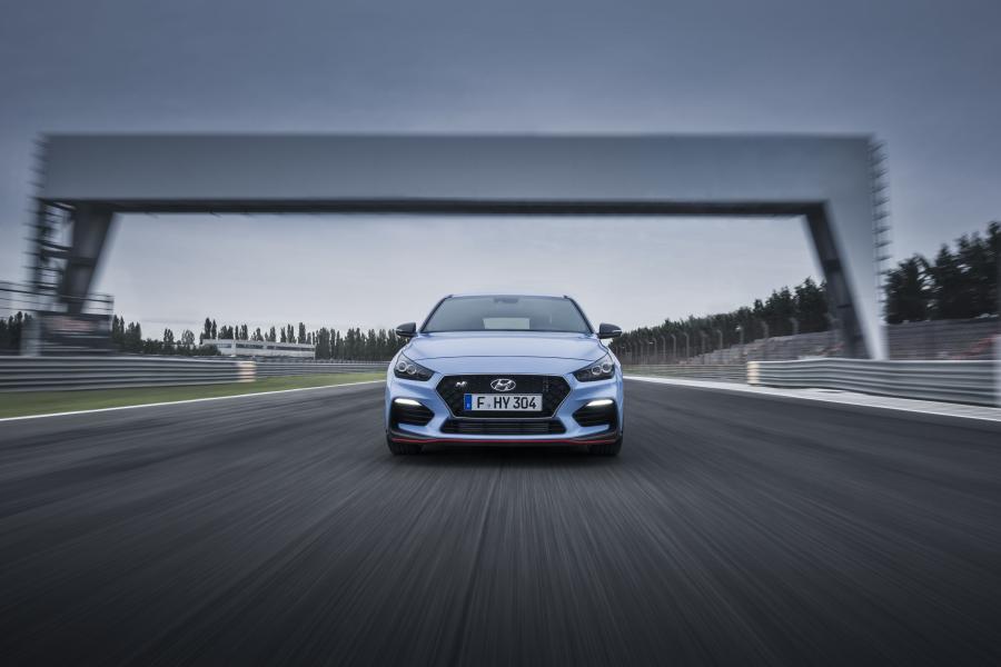  Hyundai i30 N 2017 года  (WW) (фото 15 из 47)